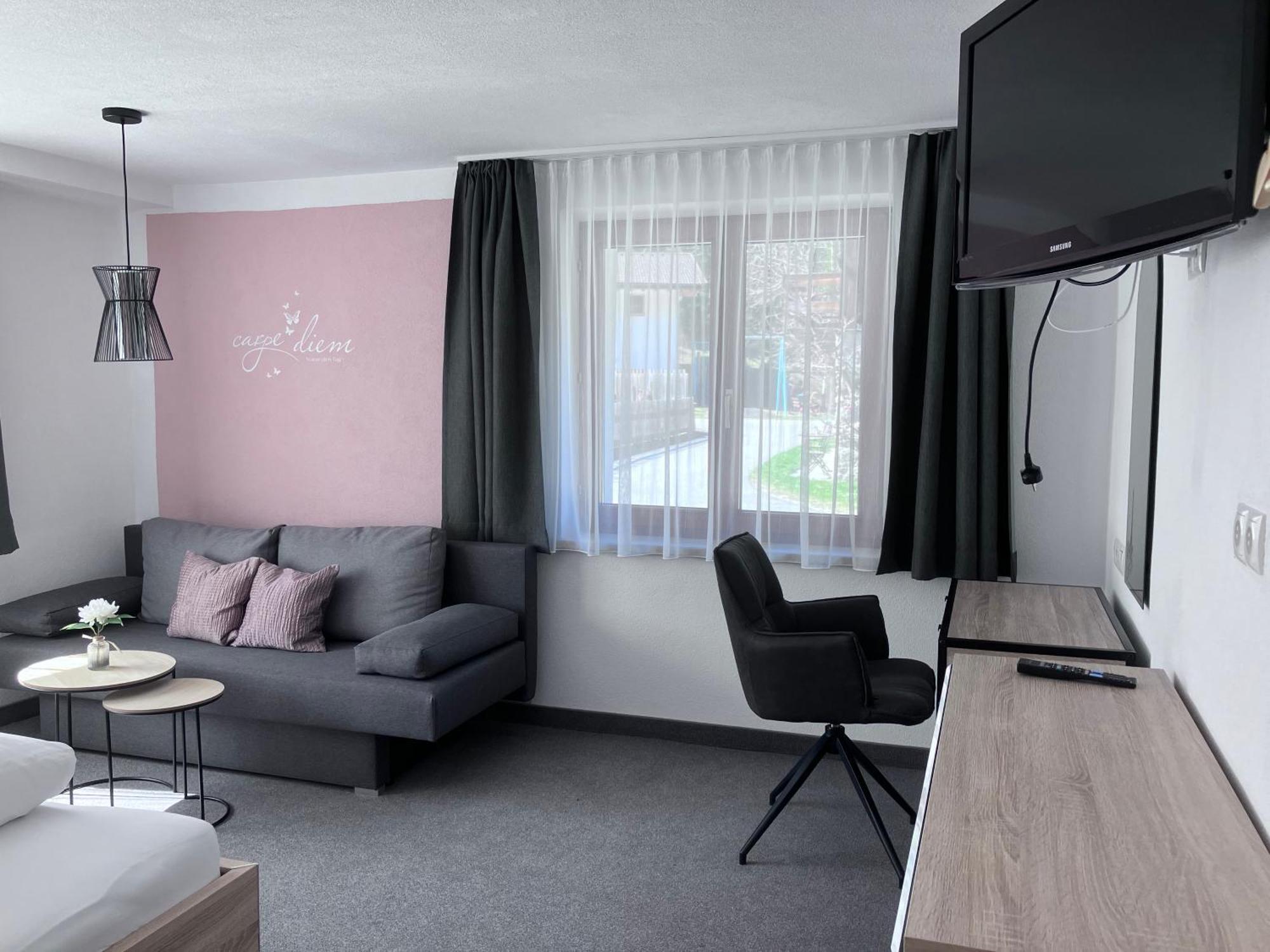 Haus Plankensteiner Hotel Kaunertal Ngoại thất bức ảnh