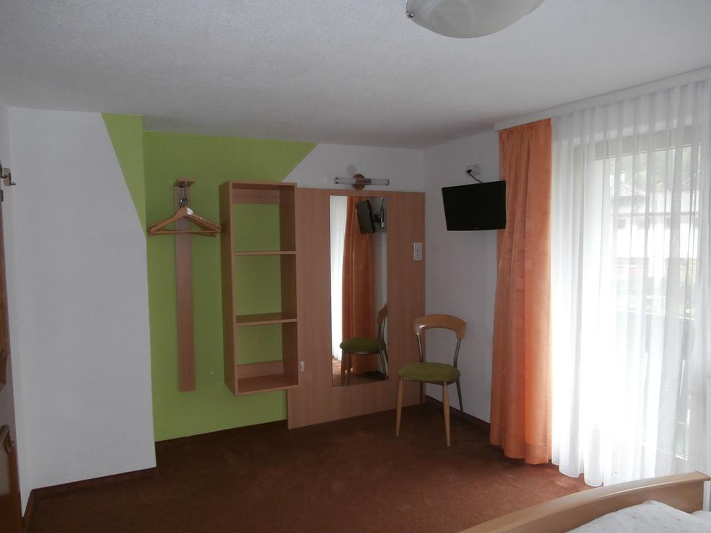 Haus Plankensteiner Hotel Kaunertal Ngoại thất bức ảnh